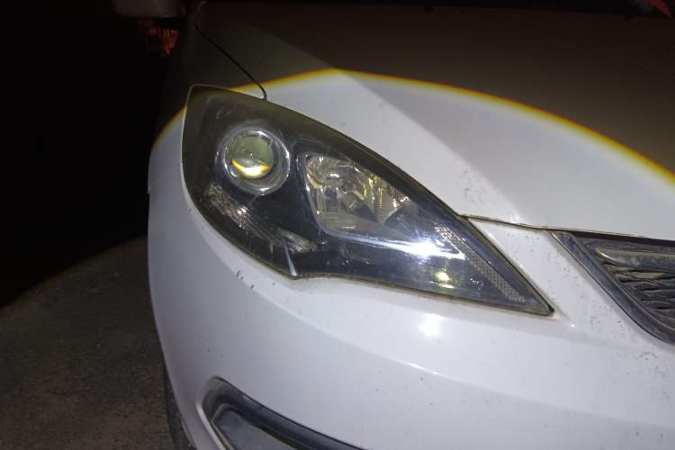 Used Chery Fengyun 2 2016 1.5L Manual Value Edition Right Front Headlight
