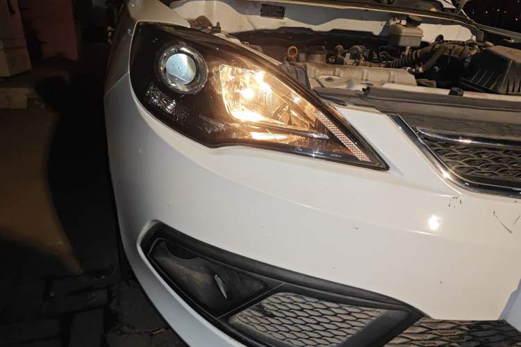 Used Chery Fengyun 2 2016 1.5L Manual Value Edition Right Front Headlight