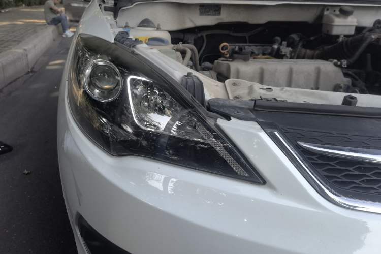 Used Chery Fengyun 2 2016 1.5L Manual Value Edition Right Front Headlight