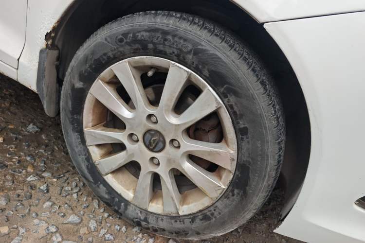Used Chery Fengyun 2 2016 1.5L Manual Value Edition Right Front Wheel Hub