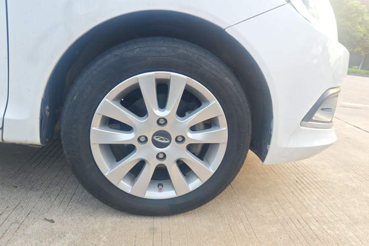 Used Chery Fengyun 2 2016 1.5L Manual Value Edition Right Front Wheel Hub