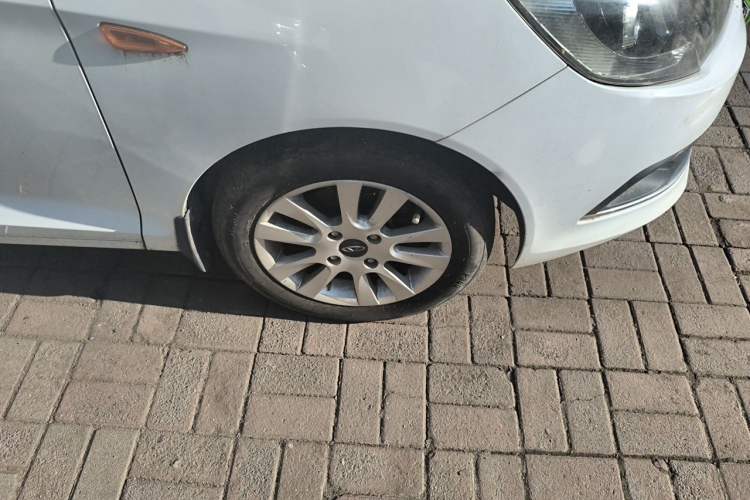 Used Chery Fengyun 2 2016 1.5L Manual Value Edition Right Front Wheel Hub