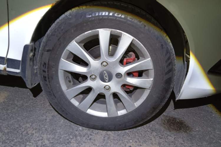 Used Chery Fengyun 2 2016 1.5L Manual Value Edition Right Front Wheel Hub