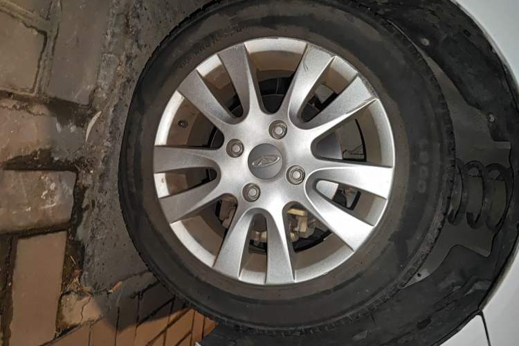 Used Chery Fengyun 2 2016 1.5L Manual Value Edition Right Front Wheel Hub