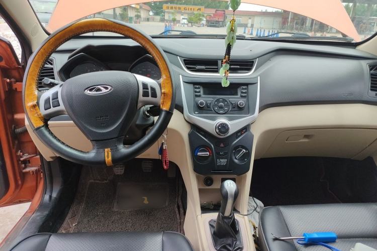 Used Chery Fengyun 2 2016 1.5L Manual Value Edition Center Console