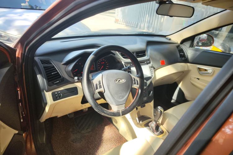 Used Chery Fengyun 2 2016 1.5L Manual Value Edition Center Console
