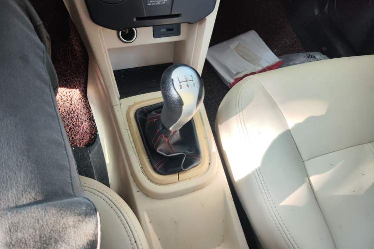 Used Chery Fengyun 2 2016 1.5L Manual Value Edition Gear Lever