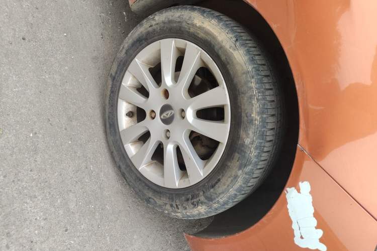 Used Chery Fengyun 2 2016 1.5L Manual Value Edition Right Front Wheel Hub