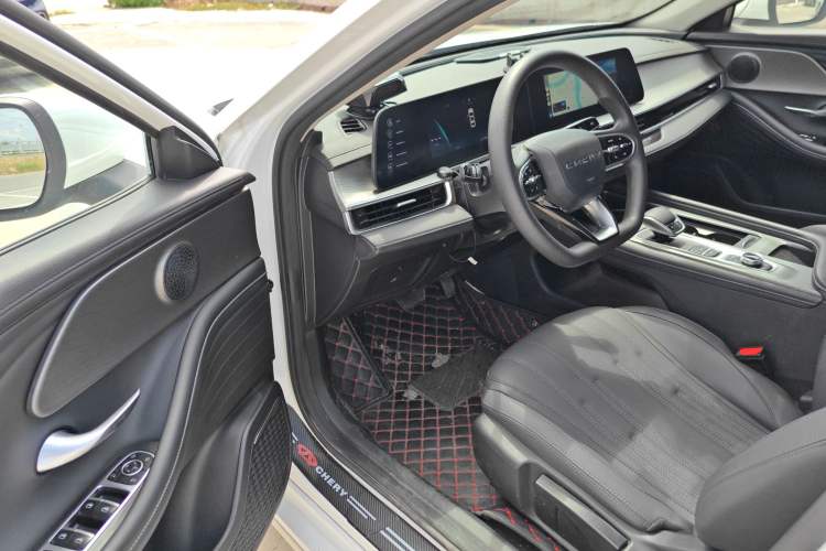 Used Chery Fengyun A8 2024 127 ZHU FENG Version Interior 2