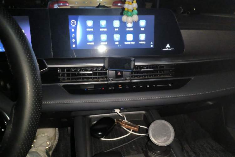Used Chery Fengyun A8 2024 127 Long-Distance Edition Standard Version Audio And AC Panel