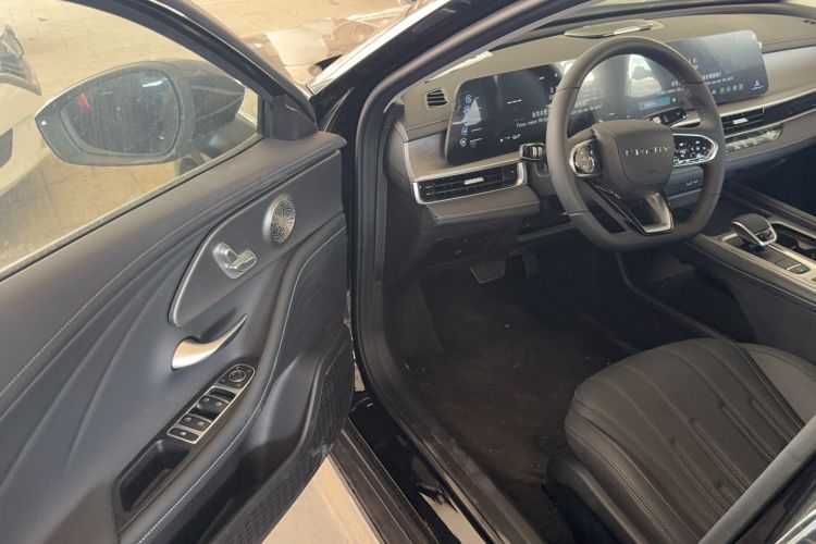Used Chery Fengyun A8 2024 127 Long-Range Version Comfort Edition Interior 2