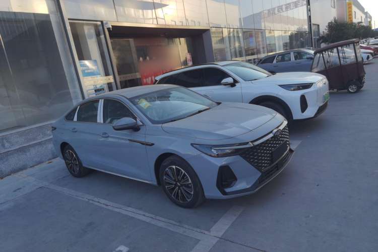 Used Chery Fengyun A8 2024 127 ZHU FENG Version Exterior 2