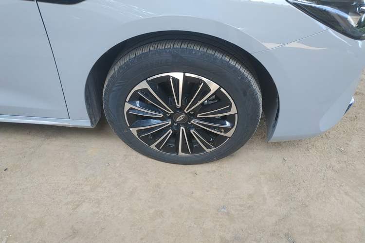 Used Chery Fengyun A8 2024 127 Long-Distance Edition Standard Version Exterior 7