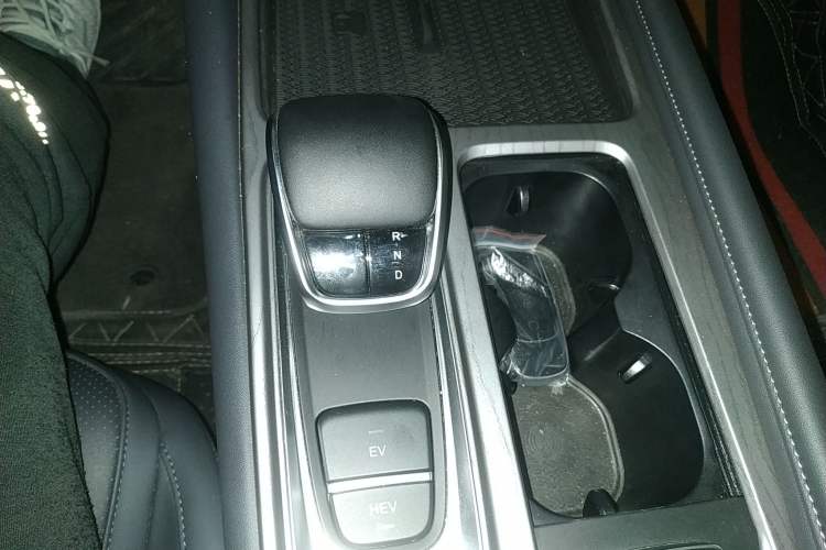 Used Chery Fengyun A8 2024 127 Yufeng Edition Gear Lever