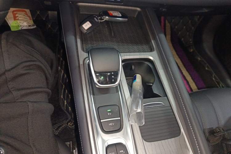Used Chery Fengyun A8 2024 127 Chasing the Wind Edition Gear Lever