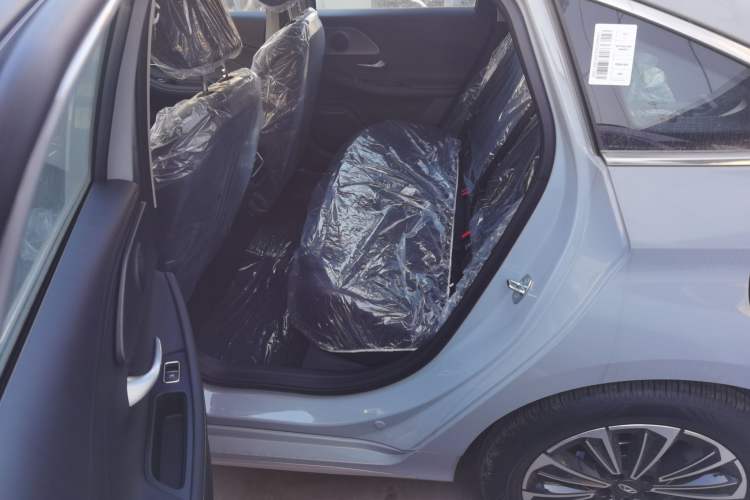 Used Chery Fengyun A8 2024 127 ZHU FENG Version Interior 1