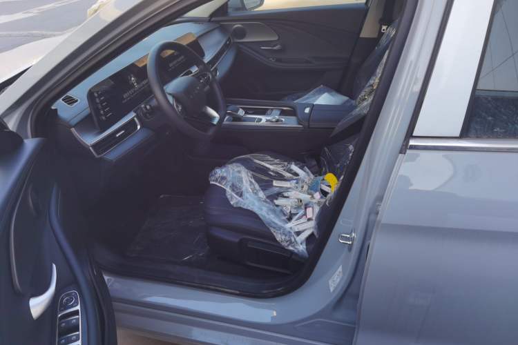 Used Chery Fengyun A8 2024 127 ZHU FENG Version Interior 2