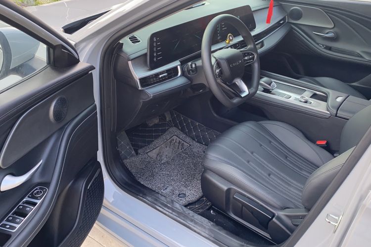 Used Chery Fengyun A8 2024 127 ZHU FENG Version Interior 2