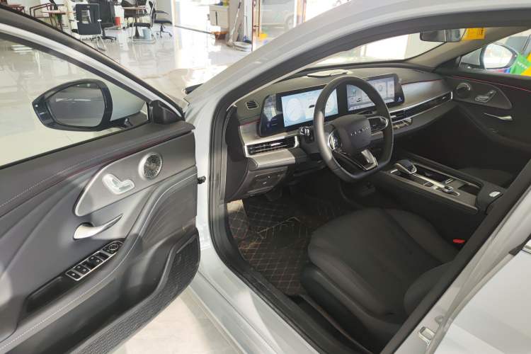 Used Chery Fengyun A8 2024 127 Far Voyage Luxury Edition Interior 3