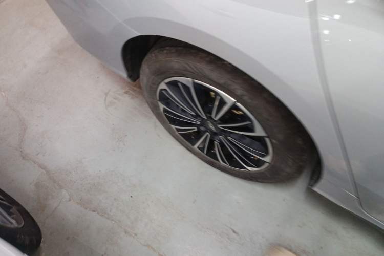 Used Chery Fengyun A8 2024 127 Chasing the Wind Edition Right Rear Wheel Hub