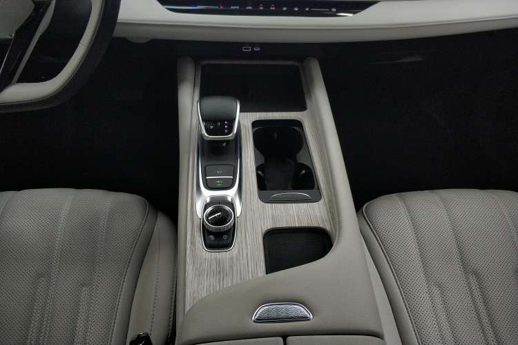 Used Chery Fengyun A8 2024 127 Yufeng Edition Gear Lever