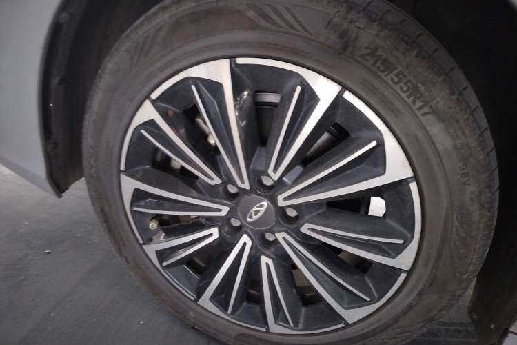 Used Chery Fengyun A8 2024 127 Yufeng Edition Left Front Wheel Hub