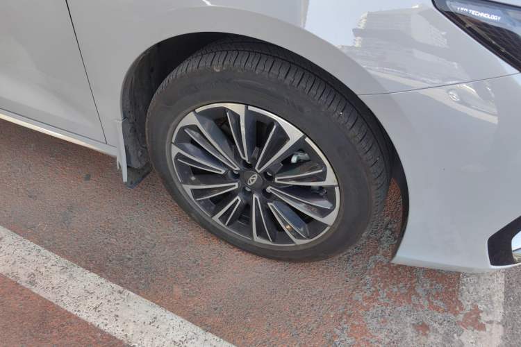 Used Chery Fengyun A8 2024 127 ZHU FENG Version Right Front Wheel Hub