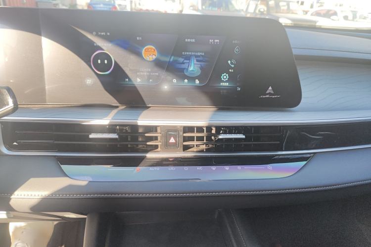 Used Chery Fengyun A8 2024 127 Long-Distance Edition Standard Version Audio And AC Panel