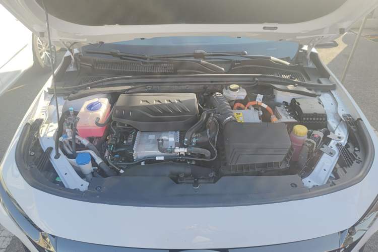 Used Chery Fengyun A8 2024 127 Long-Distance Edition Standard Version Engine Bay