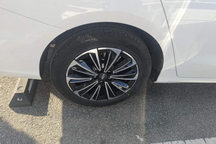 Used Chery Fengyun A8 2024 127 Long-Distance Edition Standard Version Exterior 2