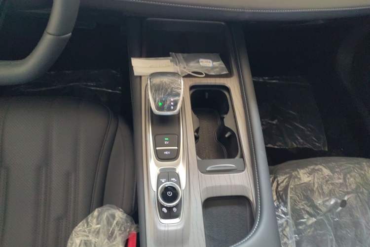 Used Chery Fengyun A8 2024 127 Yufeng Edition Gear Lever