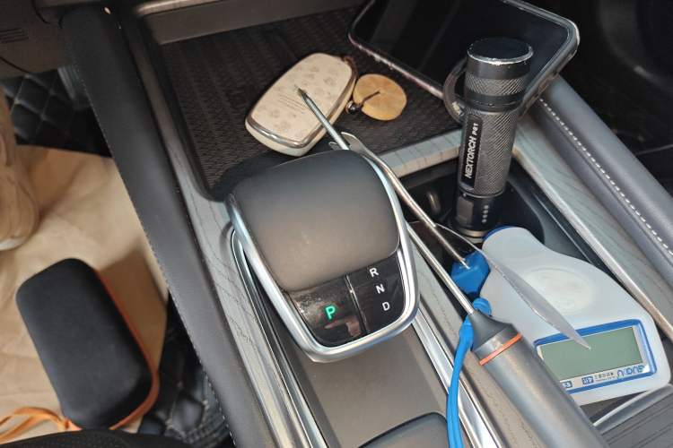 Used Chery Fengyun A8 2024 127 Yufeng Edition Gear Lever