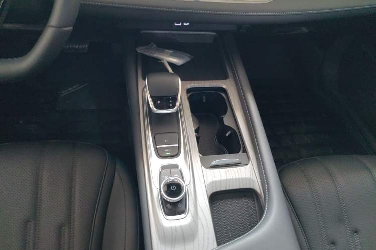Used Chery Fengyun A8 2024 127 Yufeng Edition Gear Lever