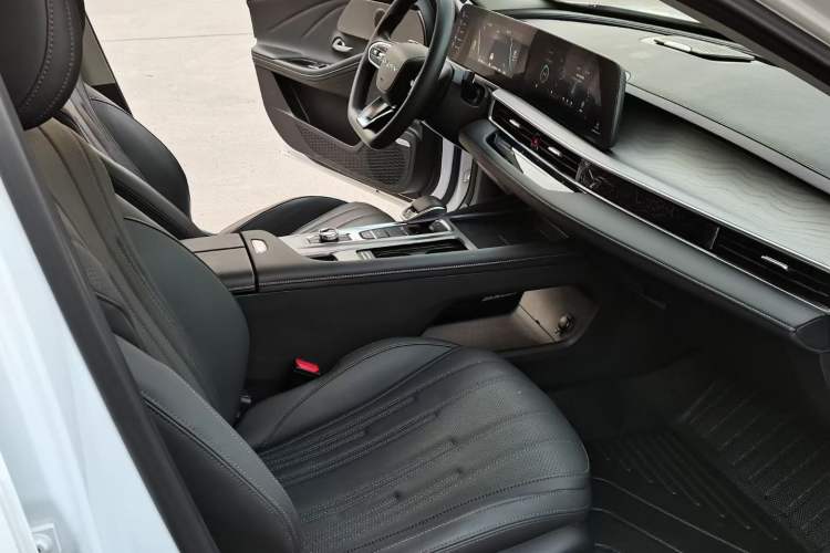 Used Chery Fengyun A8 2024 127 Long-Distance Edition Standard Version Right Front Seat