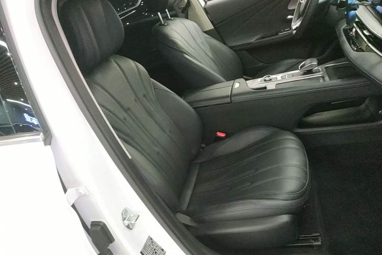 Used Chery Fengyun A8 2024 127 ZHU FENG Version Right Front Seat