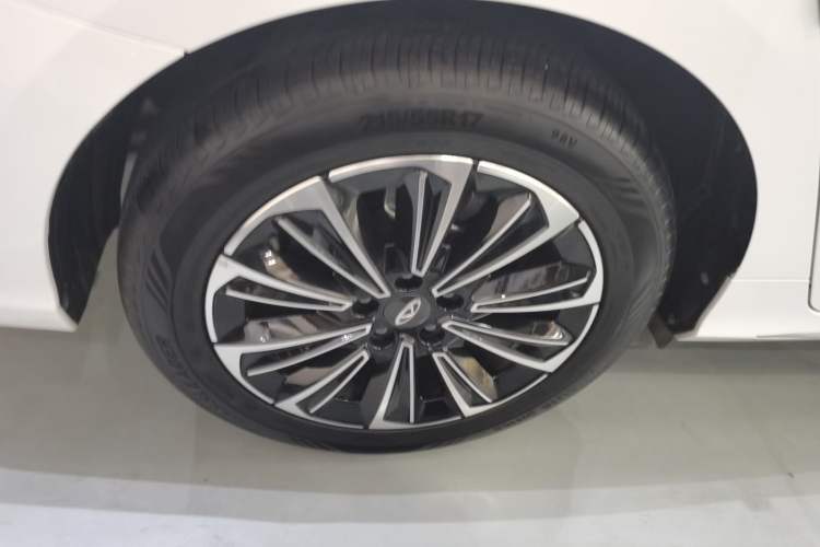 Used Chery Fengyun A8 2024 127 Yufeng Edition Right Rear Wheel Hub