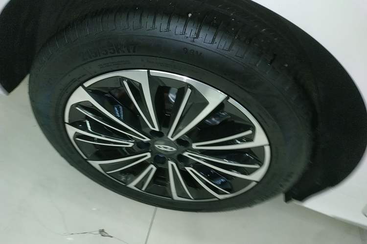 Used Chery Fengyun A8 2024 127 ZHU FENG Version Right Rear Wheel Hub