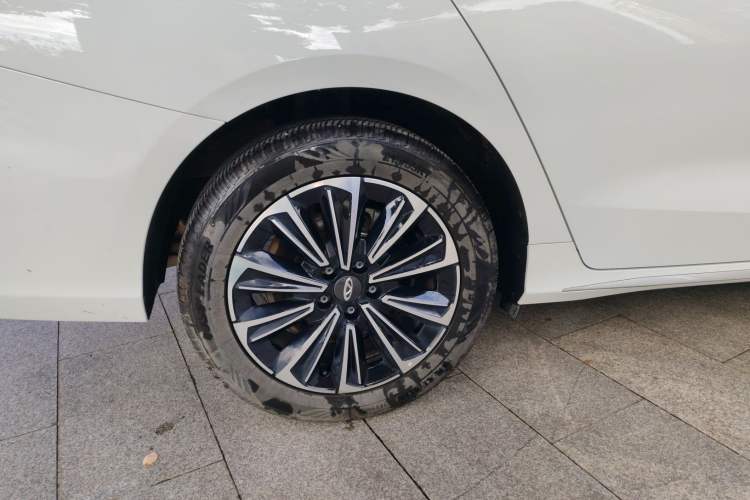 Used Chery Fengyun A8 2024 127 Yufeng Edition Right Rear Wheel Hub