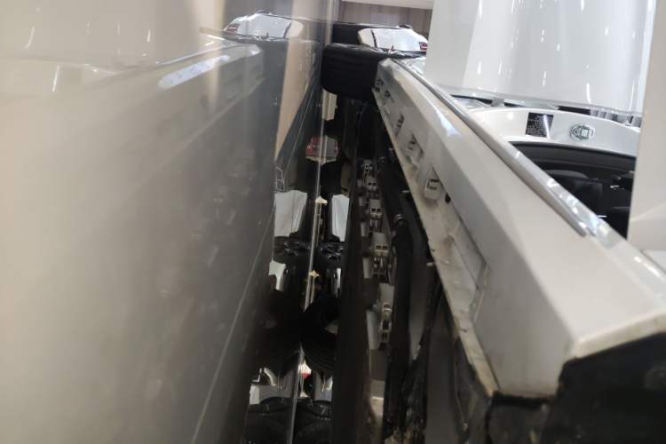 Used Chery Fengyun A8 2024 127 Far Voyage Luxury Edition Right Side Sill