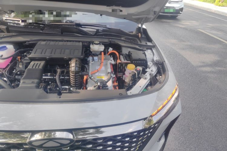 Used Chery Fengyun A8 2025 Model 70km Basic Version Engine Bay Left