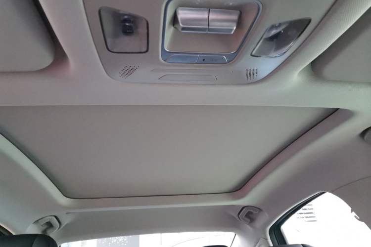 Used Chery Fengyun A8L 2025 1.5 TGDI 145 km Luxury Version Headliner