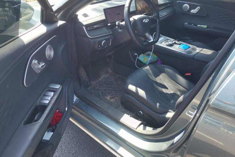 Used Chery Fengyun A8L 2025 1.5 TGDI 145 km Luxury Version Driver Seat