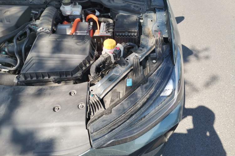 Used Chery Fengyun A8L 2025 1.5 TGDI 145 km Luxury Version Engine Bay Left