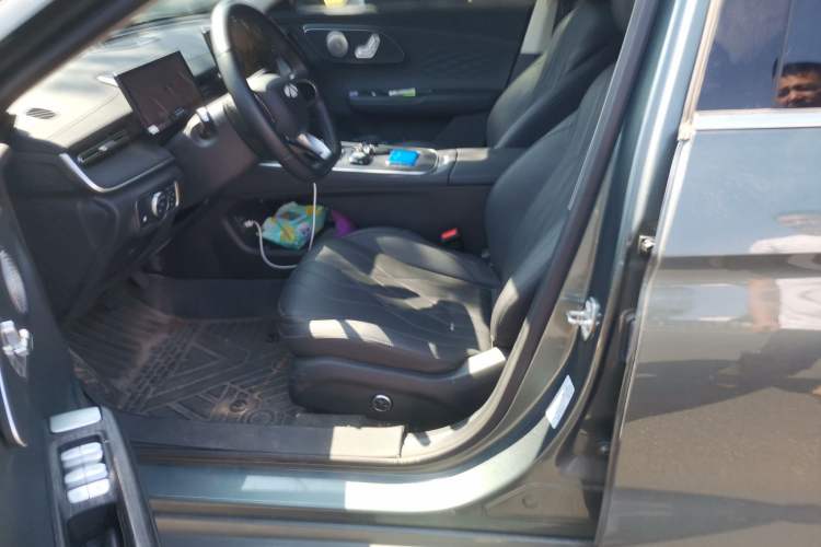 Used Chery Fengyun A8L 2025 1.5 TGDI 145 km Luxury Version Left Front Seat