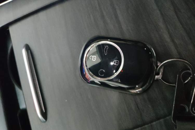 Used Chery Fengyun A8L 2025 1.5 TGDI 145 km Luxury Version Interior 1