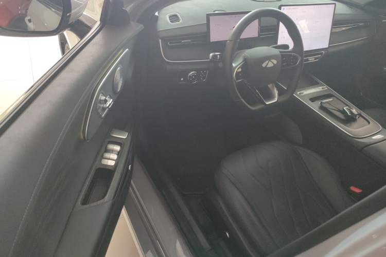 Used Chery Fengyun A8L 2025 1.5 TGDI 145 km Luxury Version Interior 3