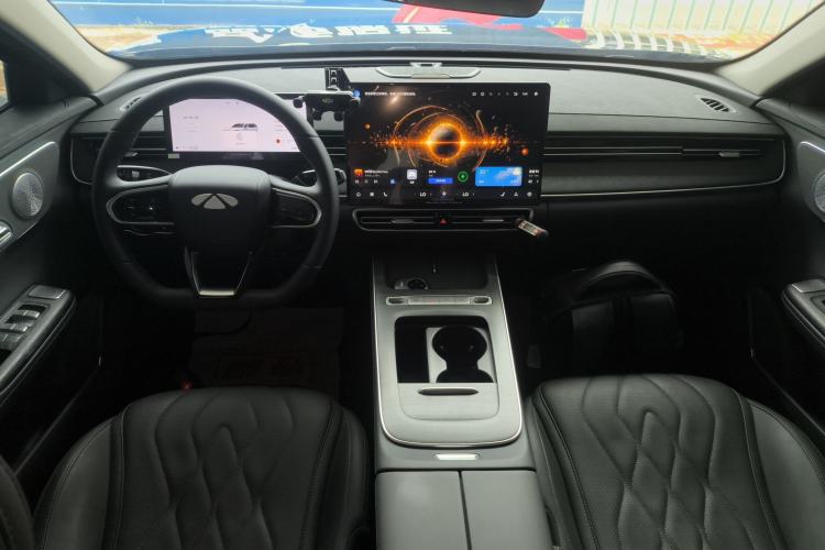 Used Chery Fengyun A8L 2025 1.5 TGDI 145 km Luxury Version Center Console
