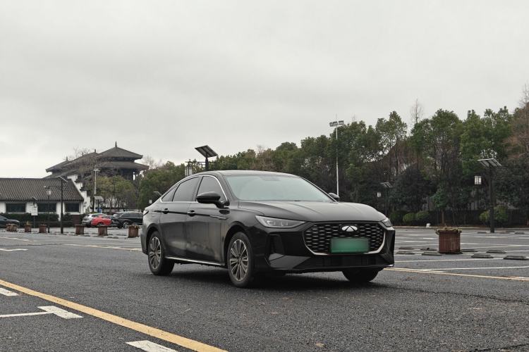 Used Chery Fengyun A8L 2025 1.5 TGDI 145 km Comfort Version Exterior 3
