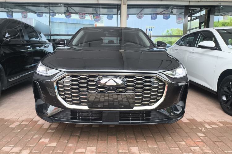 Used Chery Fengyun A8L 2025 1.5 TGDI 145 km Luxury Version Front