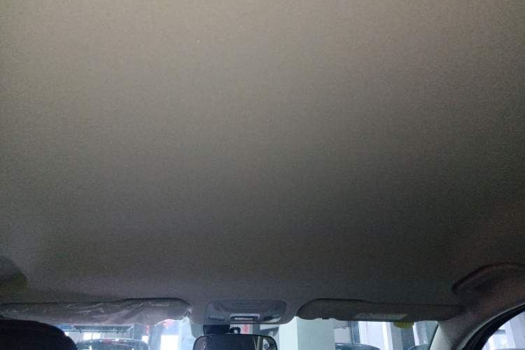 Used Chery Fengyun A8L 2025 1.5 TGDI 145 km Standard Version Headliner